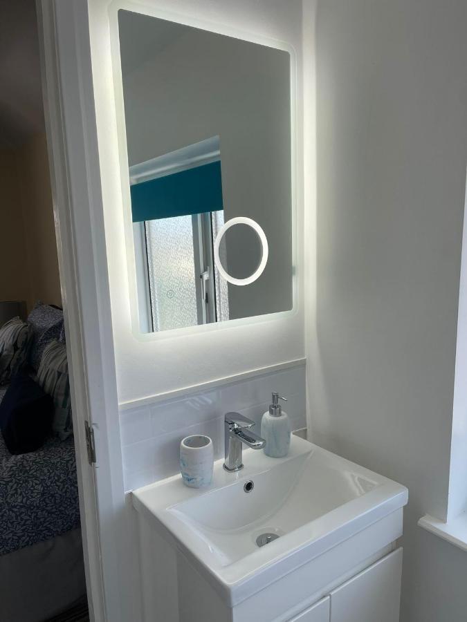 Bowtree House Bed And Breakfast グランサム エクステリア 写真